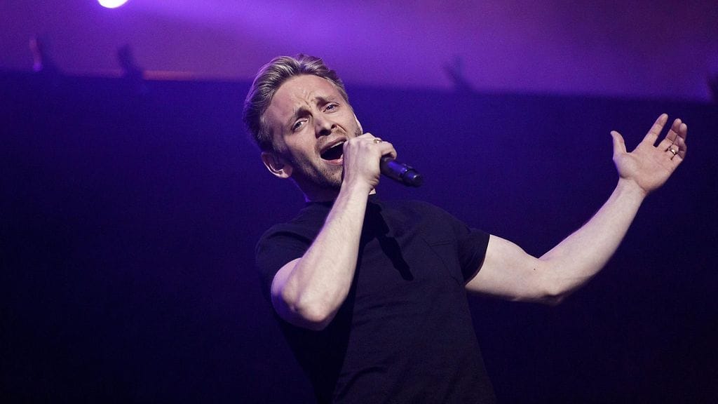 Reino Nordin esiintyi JVG:n lämmittelijänä Helsingin Hartwall Arenan 27. toukokuuta 2016.