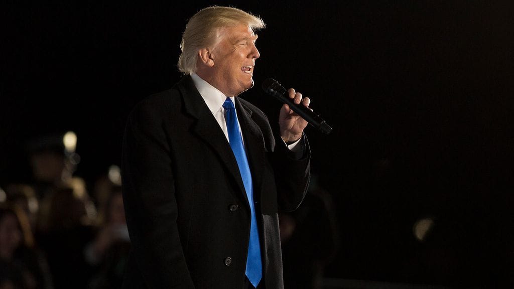 Yhdysvaltain tuleva presidentti Donald Trump vannoo tänään virkavalansa.