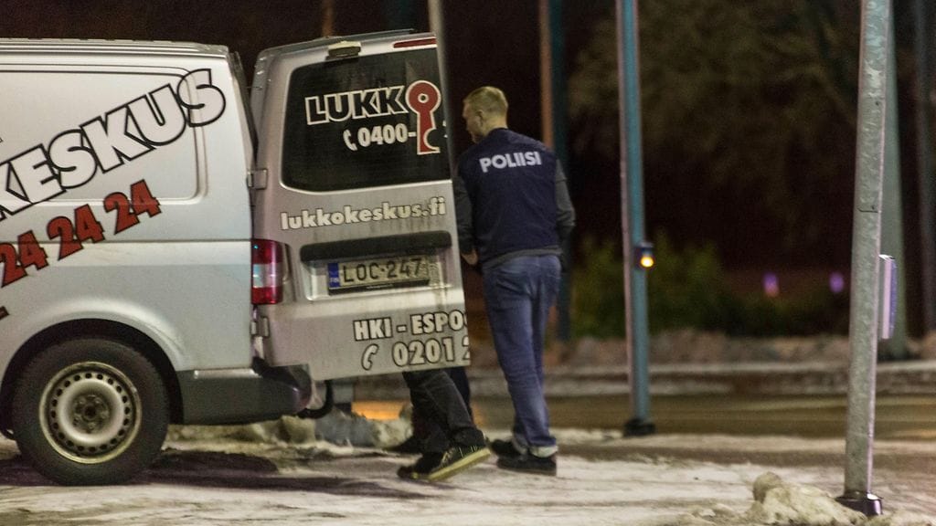 Lukijan kuva. Tapahtumapaikalle kutsuttiin lukkoseppä.