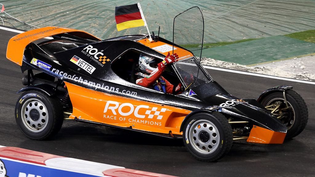 Sebastian Vettel tuuletti voittoa Saksan lipulla.