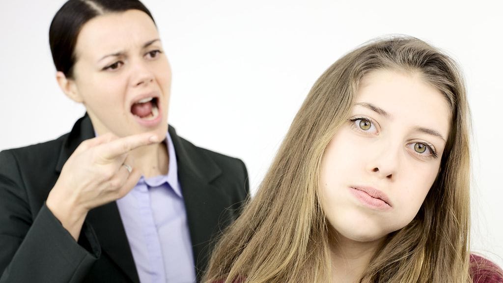 "Nyt siivoat huoneesi Jessica..., Emil..., Saar..., siis Sanni!"