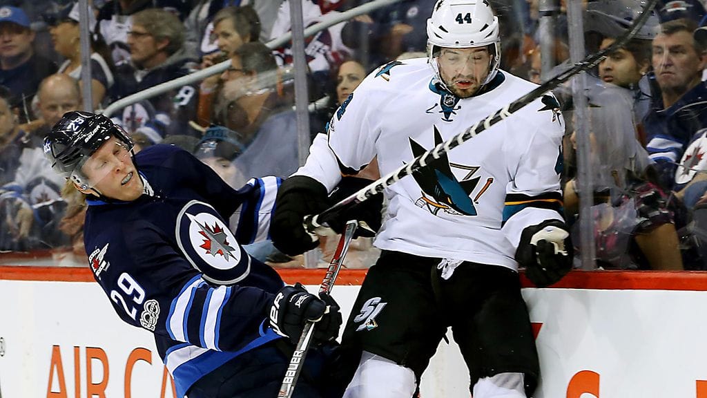 Patrik Laine otti vastuun ratkaisumaalista.