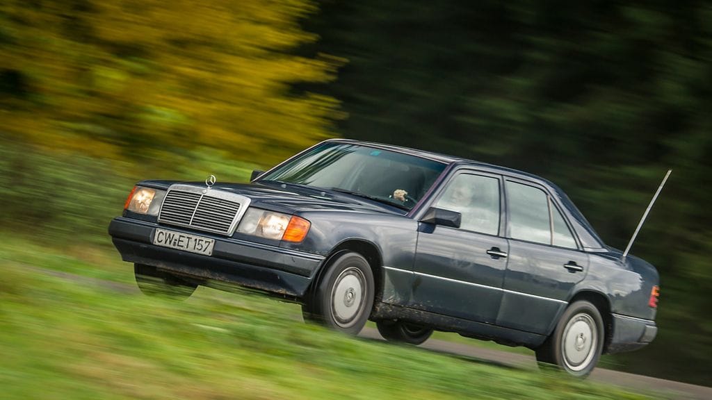 Sininen oli yksi hinnat alkaen -mallin perusväreistä.