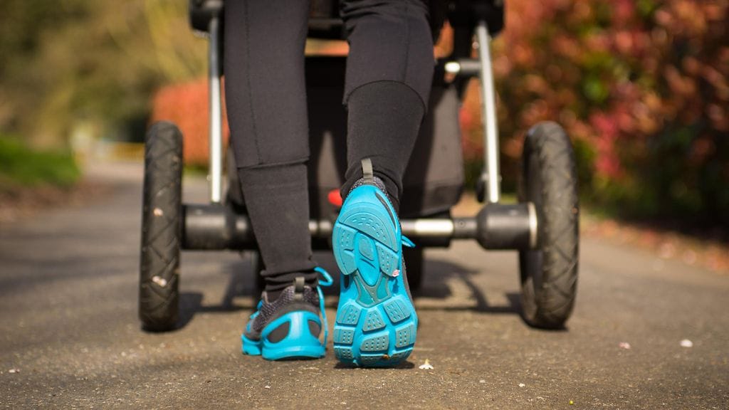 Tuoreiden äitien tulisi ottaa synnytyksen jälkeen rauhallisesti.