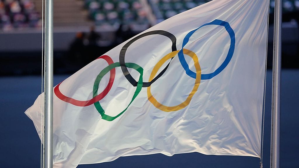 Olympialippu laskee Sotshin vuoden 2014 kisojen päättäjäisissä.