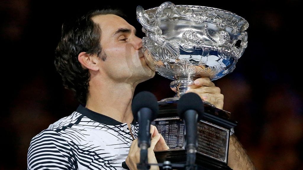 Roger Federer palasi Grand Slam -mestariksi lähes viiden vuoden tauon jälkeen.