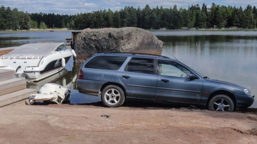 Perämoottoreita vietiin muun muassa Porvoossa, Kotkassa ja Asikkalassa vuosina 2015-2016. Syytteet koskivat noin sataa perämoottoria.