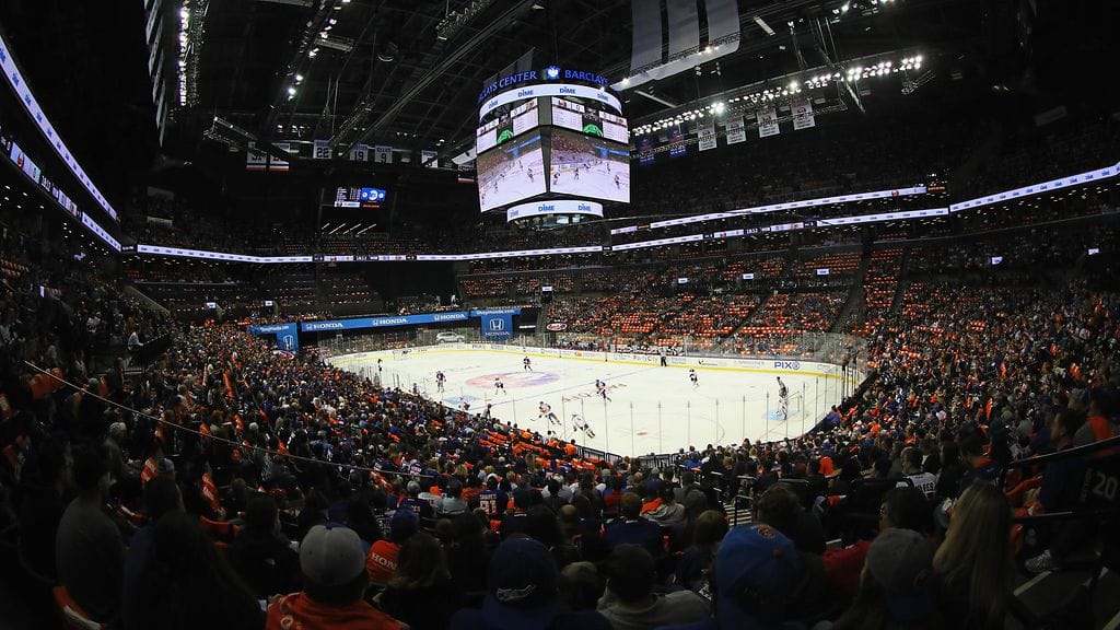 Barclays Center New York Islandersin ja Anaheim Ducksin välisessä NHL-ottelussa.