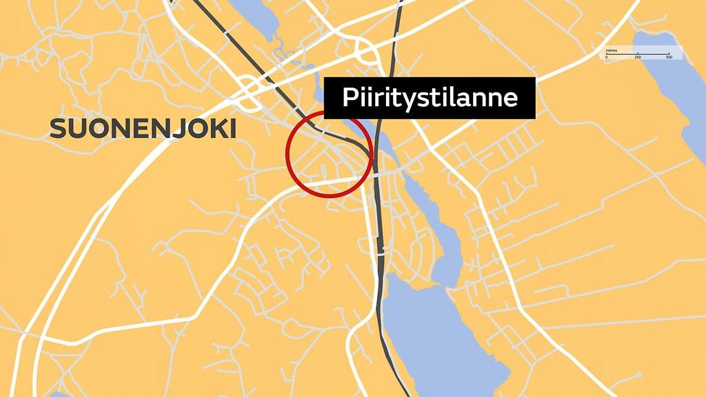 Tilanteen purkamiseen osallistui noin 15 poliisipartiota. Poliisia oli tukemassa myös Puolustusvoimien Pasi-panssariajoneuvo.
