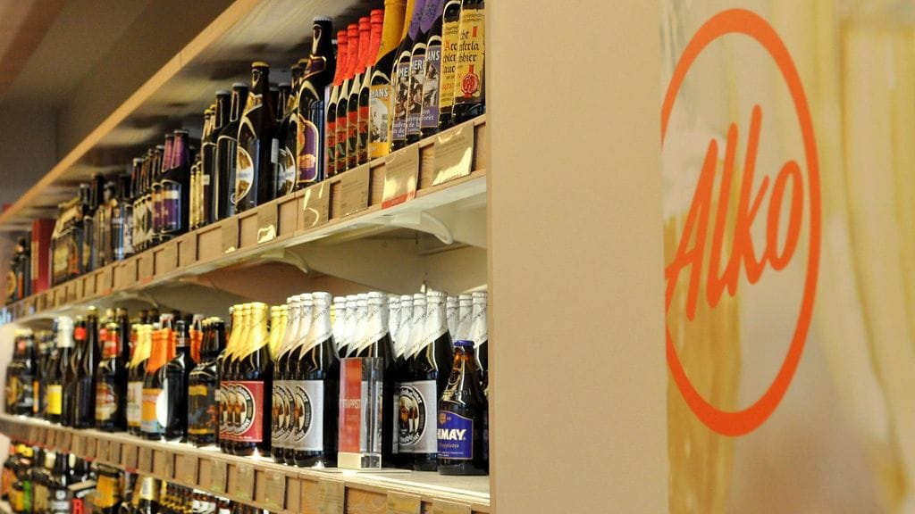 Suomalaiset juovat pääsiäisenä punaviiniä.