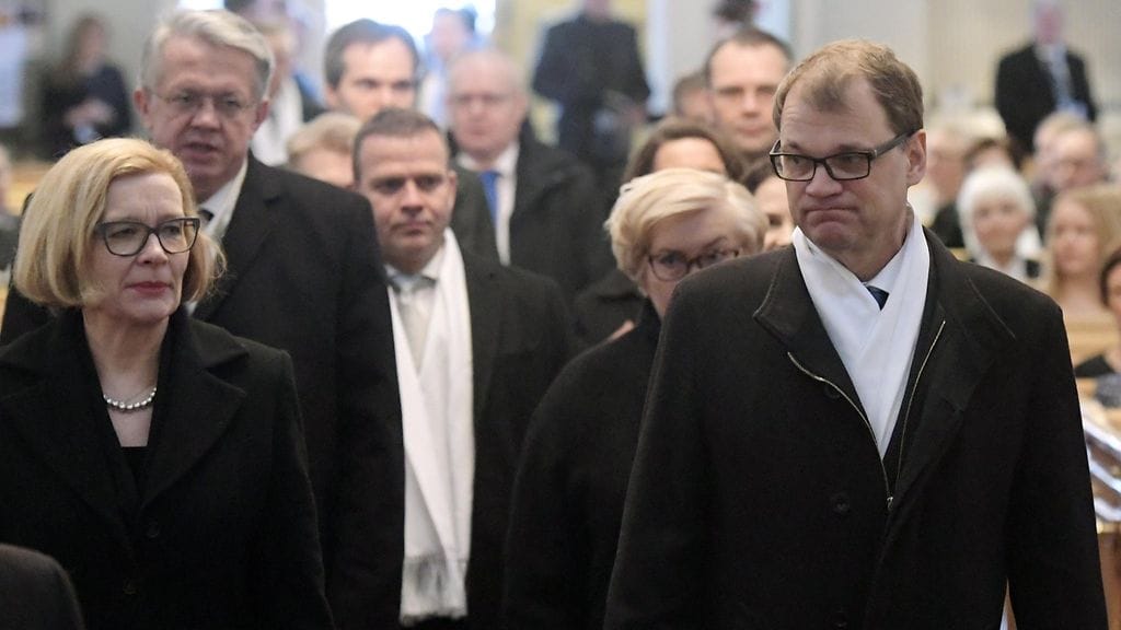 Pääministeri Juha Sipilä ja sisäministeri Paula Risikko valtiopäivien ekumeenisessa avajaisjumalanpalveluksessa Helsingin tuomiokirkossa 2. helmikuuta 2017.