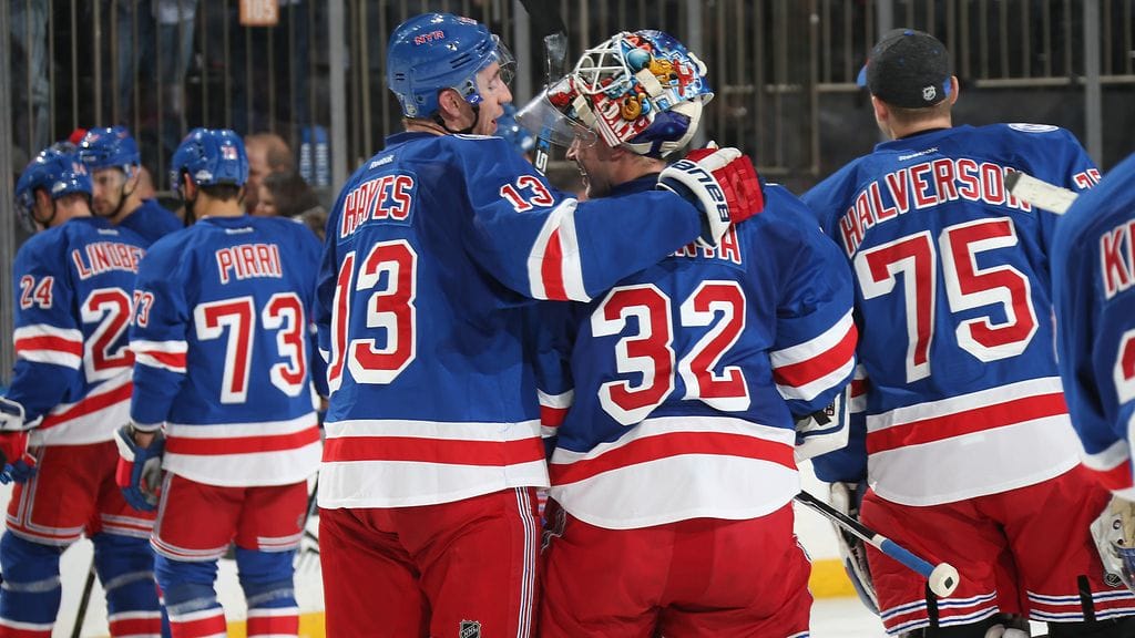 Antti Raanta oli sivussa ottelusta lapsensa syntymän takia.