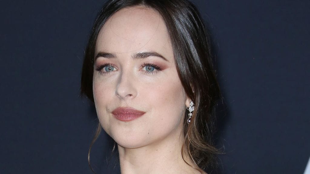 Dakota Johnson on seurustellut Coldplayn solistin Chris Martinin kanssa vuodesta 2017.