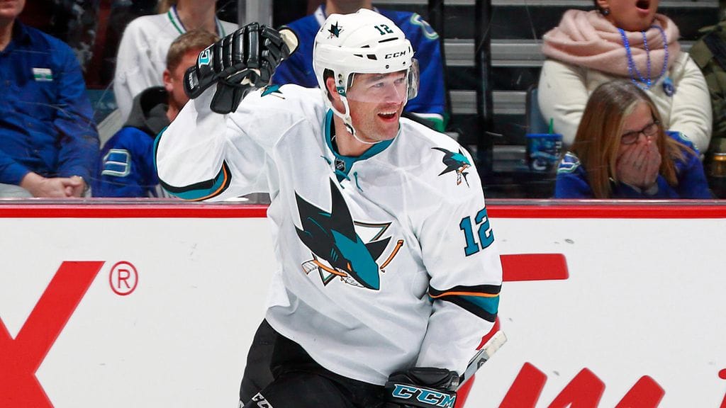 Patrick Marleau tuuletti juhlaosumaansa.