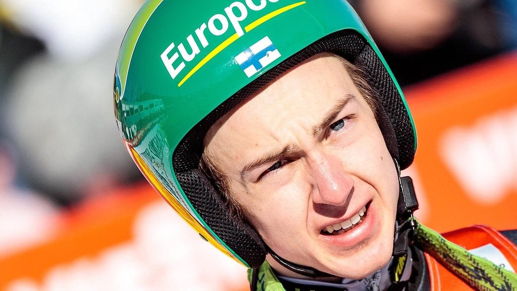 Ilkka Herola petrasi hiihto-osuudella sijoitustaan seitsemällä pykälällä.