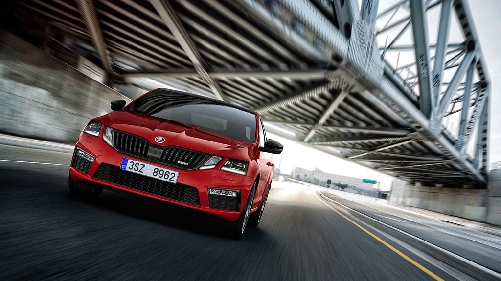 skoda octavia rs 245 edestä 2