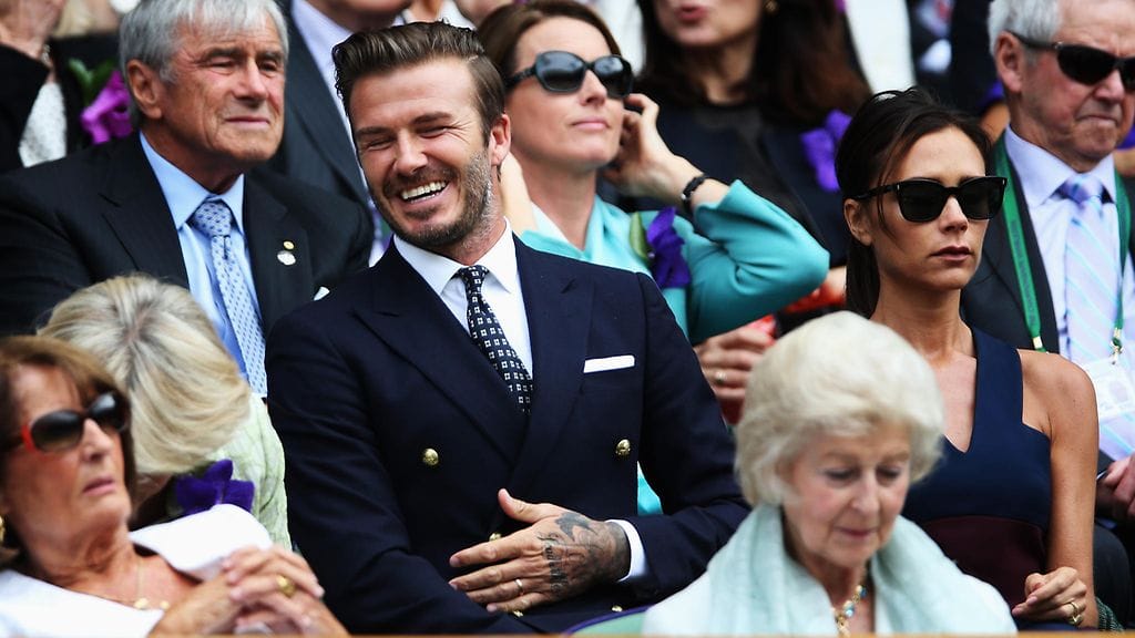 David Beckham on tuttu näky erilaisissa urheilutapahtumissa. Hän seurasi tennistä vaimonsa Victorian (oik.) kanssa Wimbledonissa kesällä 2014.