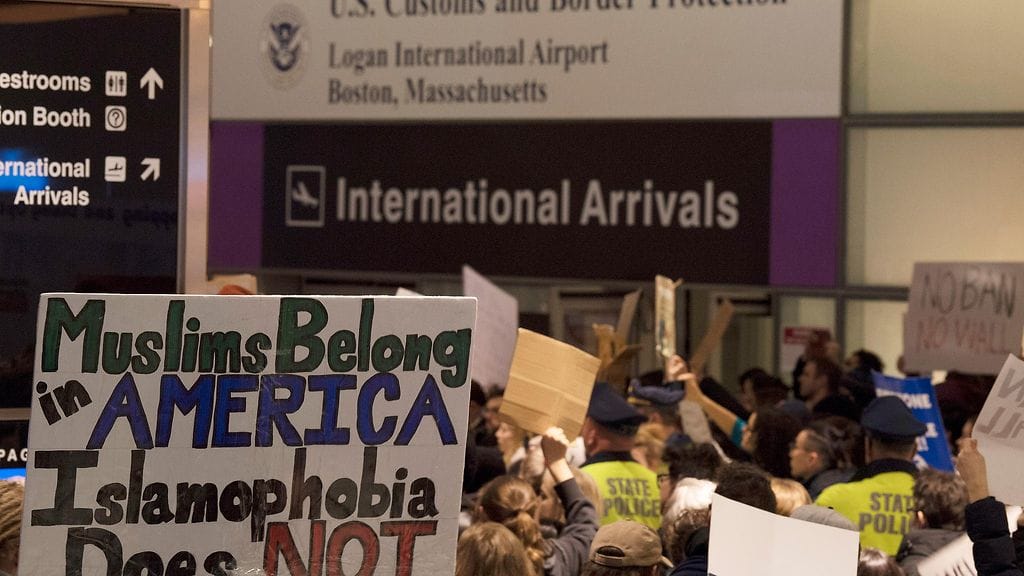 Donald Trumpin asettamaa maahantulokielto seitsemälle muslimimaalle vastustettiin kentällä 28.1.2017.
