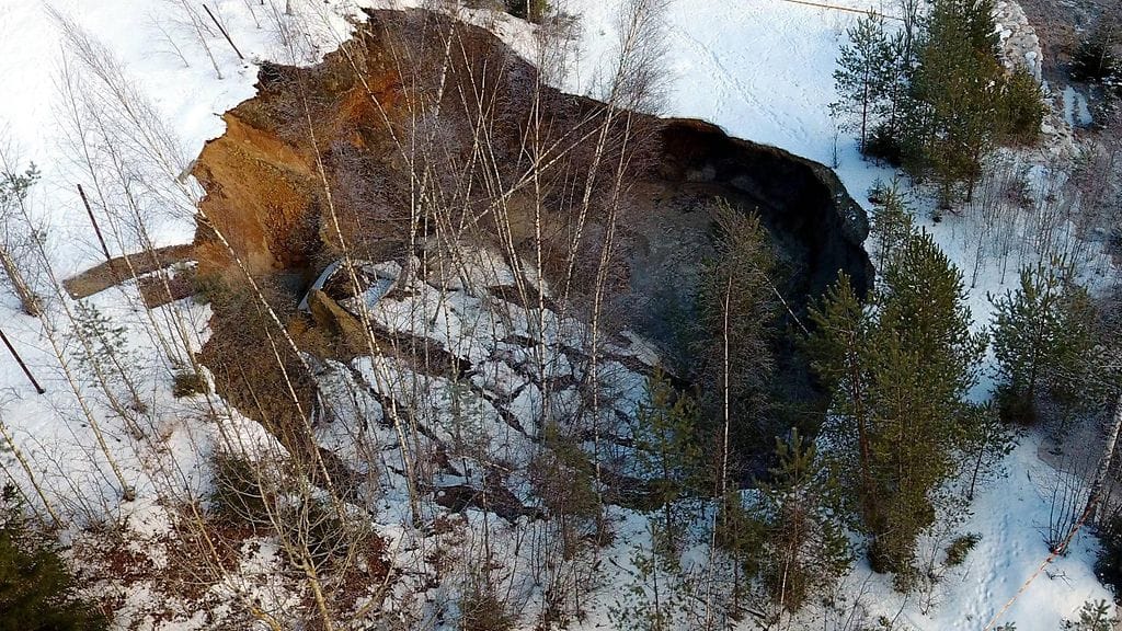 37883393 Kisko kaivos sortuma