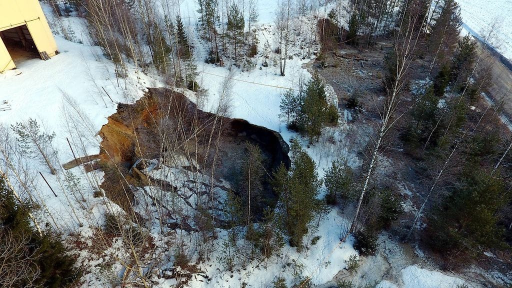 37883406 Kisko kaivos sortuma