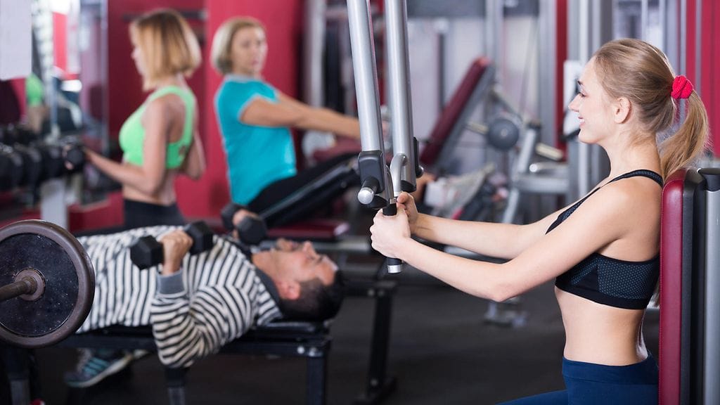 Selvityksen mukaan yli 55-vuotiaat liikkuvat enemmän kuin nuoret.