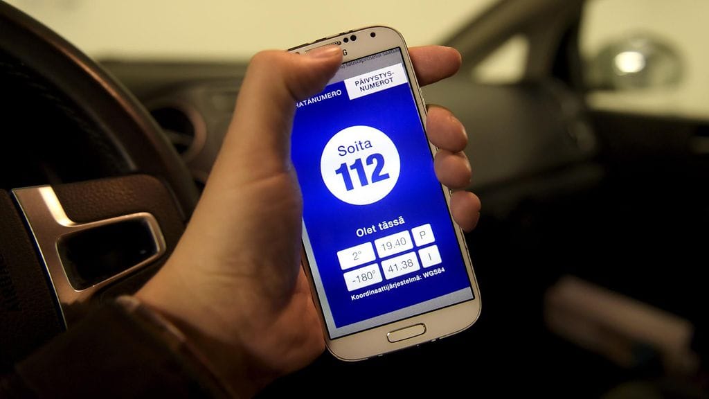 Hätäkeskus suosittelee 112 Suomi -sovelluksen lataamista.