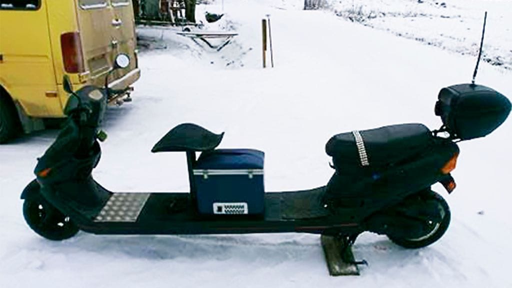 Matti Vuorinen on rempannut skootteristaan limusiinimallin. Kilvet menopeli sai kolmisen vuotta sitten.