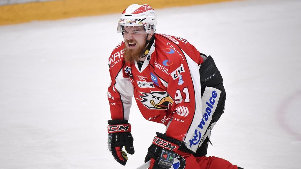 Tuomas Vänttinen tuskailee kadonneita tehoja.