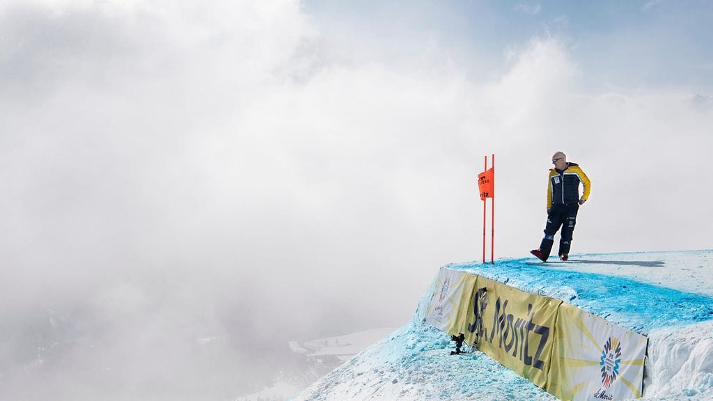 Sumun vuoksi syöksyradalla on heikko näkyvyys.