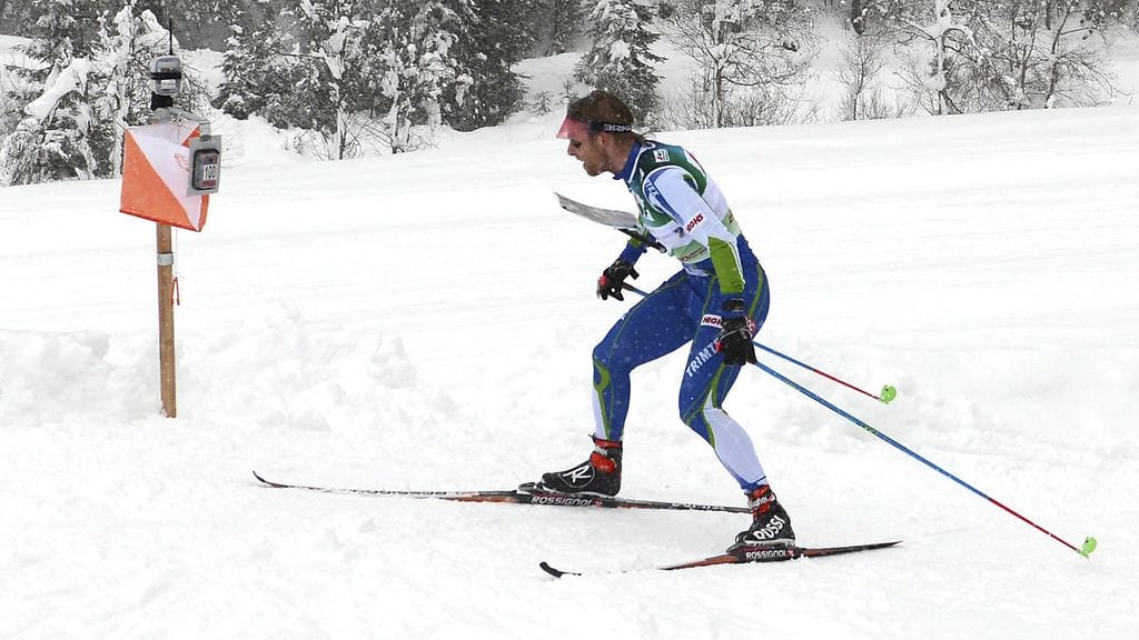 Hiihtosuunnistus. Kuvituskuva.