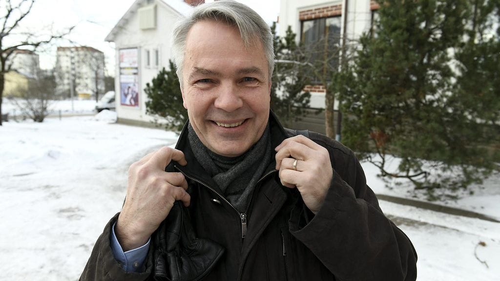 Pekka Haavisto saapui vihreiden puoluevaltuuskunnan kokoukseen Lohjalle sunnuntaina 12. helmikuuta 2017. Vihreiden puoluevaltuuskunnan kokouksessa päätettiin virallisesti Pekka Haaviston presidenttiehdokkuudesta.