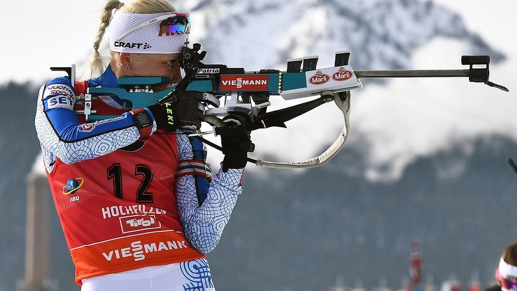 Kaisa Mäkäräinen ampui yhden sakon viimeiseltä pystypaikalta.