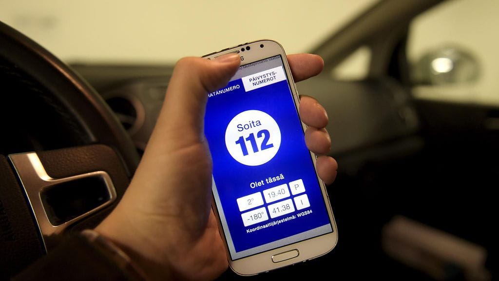Hätäkeskuslaitoksen 112 Suomi -sovellus älypuhelimessa.