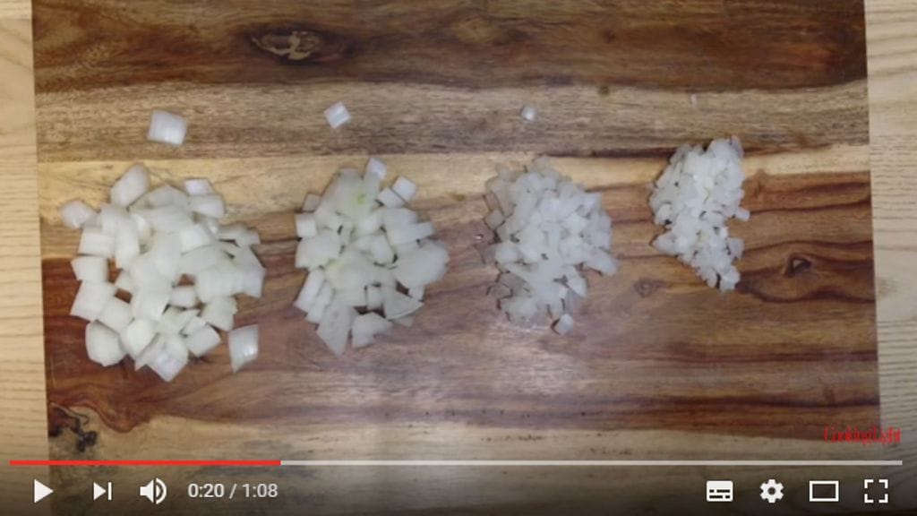 sipuli leikattu eri tavoilla