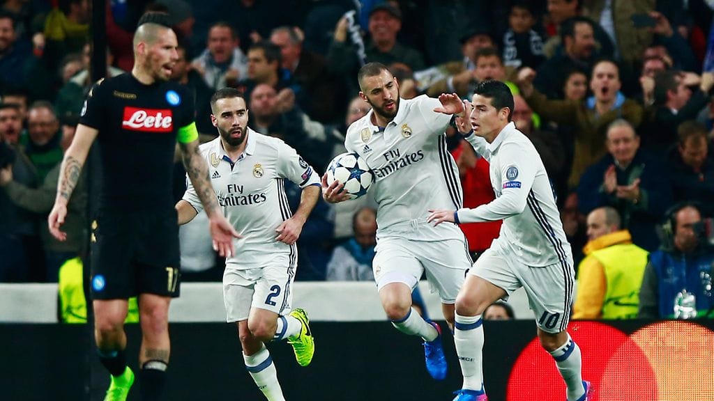 Karim Benzema (kesk.) aloitti Realin myllytyksen.