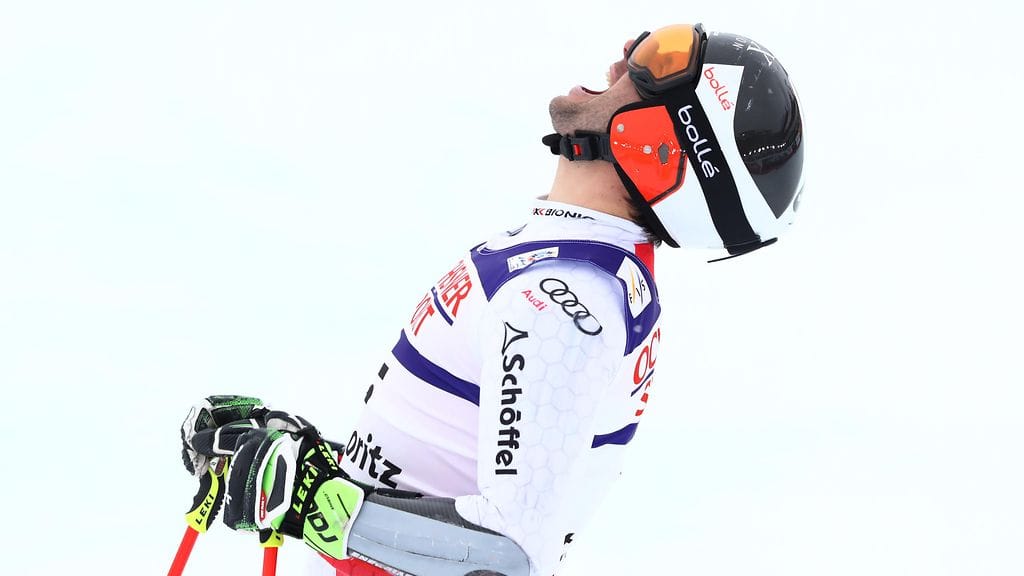 Marcel Hirscher riemuitsee MM-voitostaan