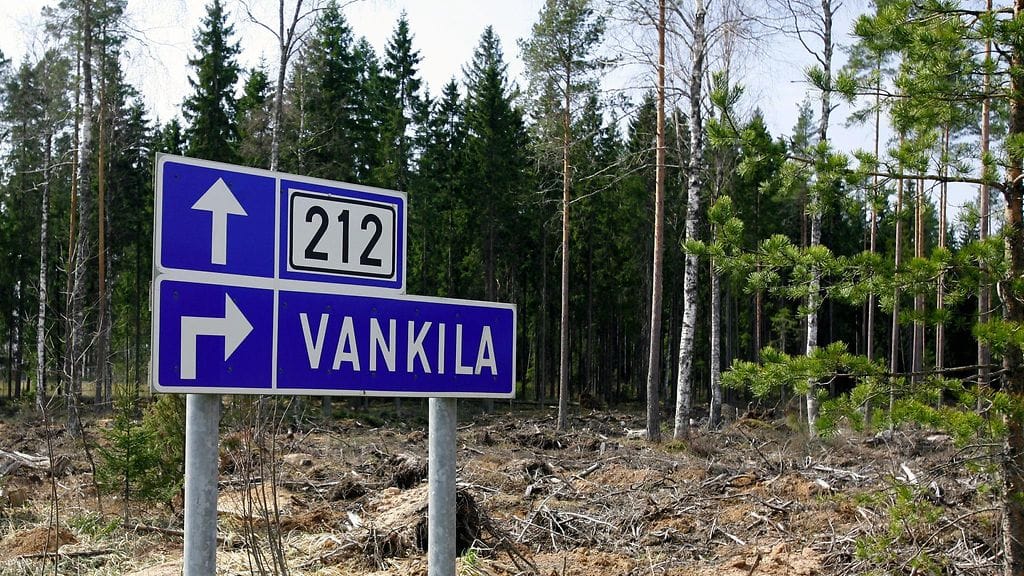 Tienviitta Köyliön vankilaan 3. toukokuuta 2006. Nykyään se on Satakunnan vankilan Köyliön osasto.