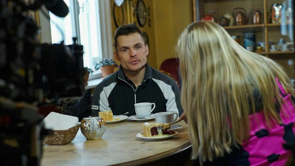 Matti Nisonen ja Joanna Kuvaja viettivät kahvihetken Majurskassa Lappeenrannan Linnoituksella.