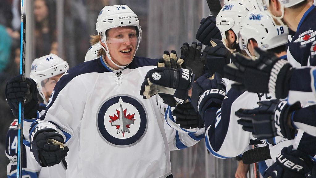 Patrik Laine juhli maaleja viime kaudella.