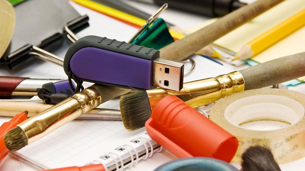 Kadonneet avaimet saattavat hyvinkin olla piilossa sotkun seassa.