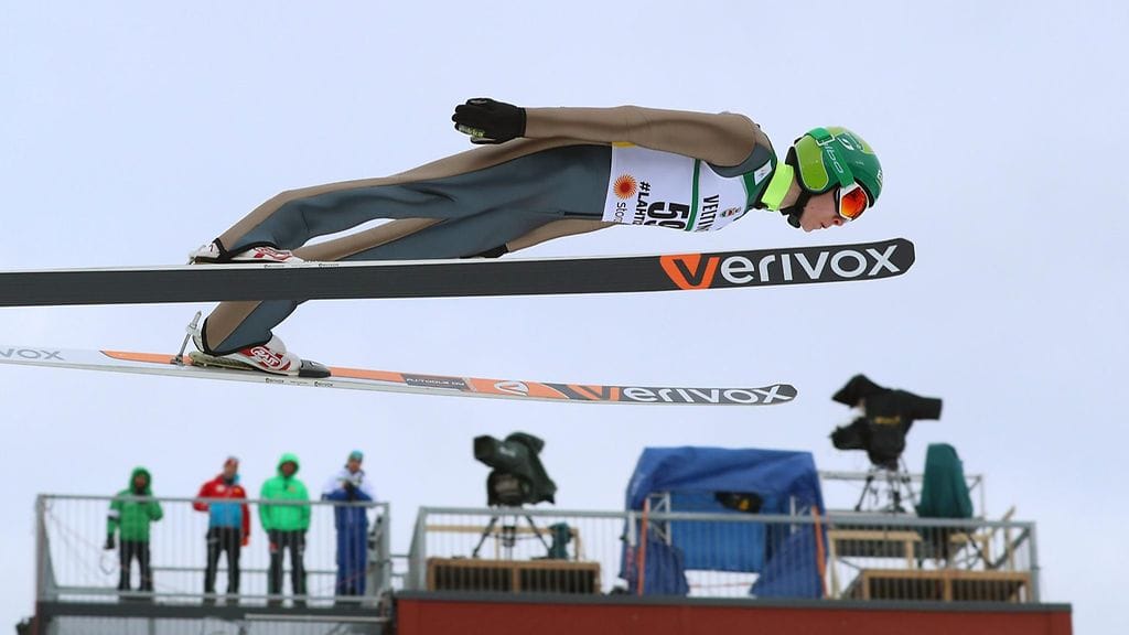 Yhdistetyn kilpailija Eero Hirvonen tiistaina mäessä.