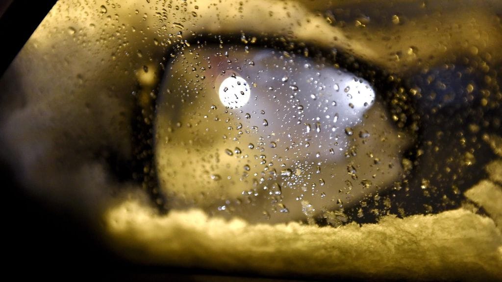 MTV:n meteorologi Pekka Pouta kertoo, että maan keskiosassa on satanut jo vuorokauden ajan lunta.