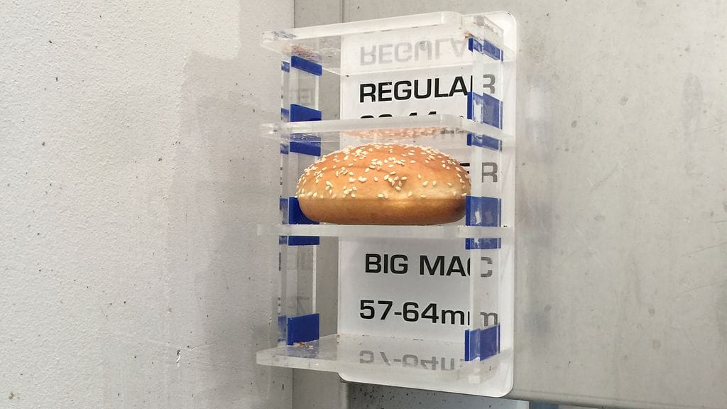 Hampurilaissämpylä tehtaalla