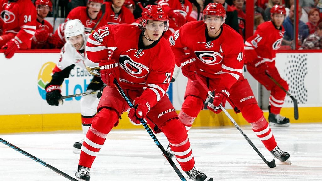 Sebastian Aho pääsi pisteille.