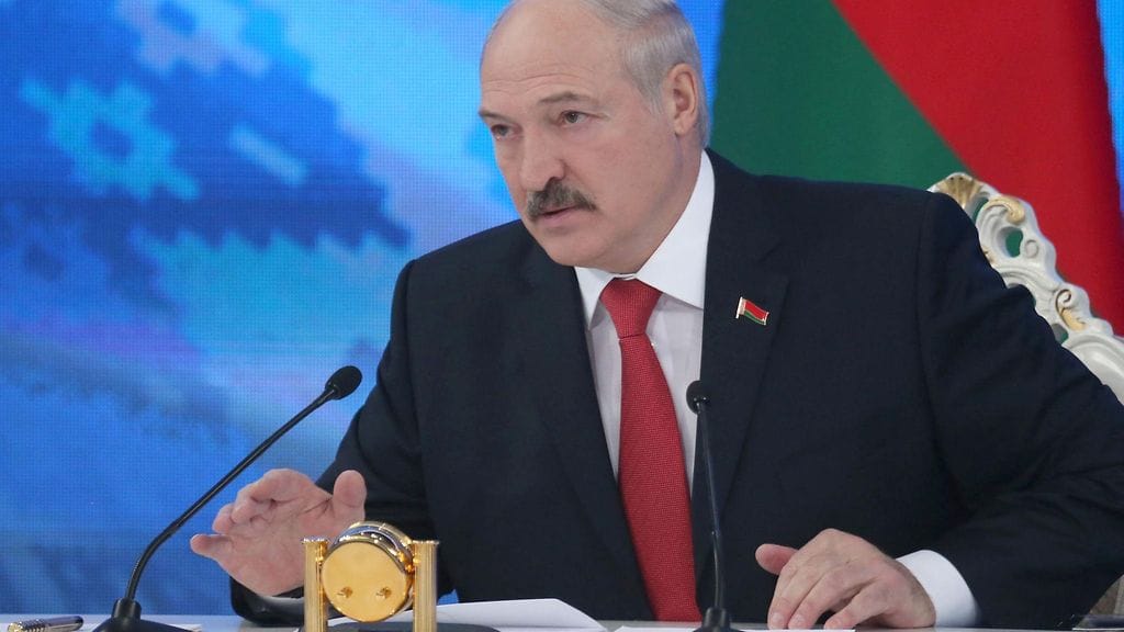 Venäjä on asettunut yhä selvemmin tukemaan Valko-Venäjän presidentin Aljaksandr Lukashenkan hallintoa.