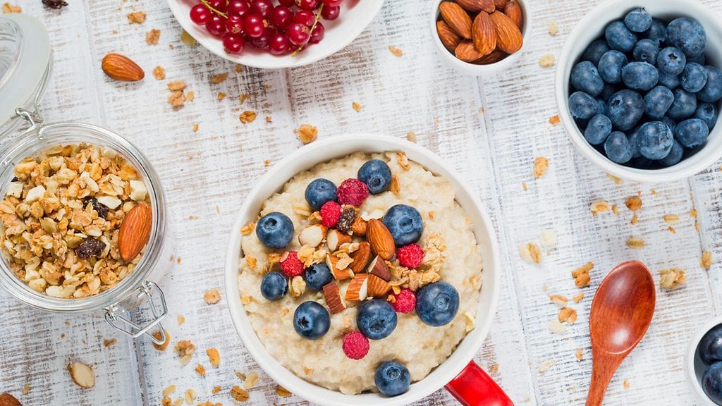 Oikein koostettu aamupala auttaa pysymään terveenä.