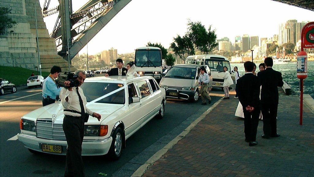 Varakkaat japanilaiset menevät naimisiin Sydneyssä Australiassa, koska se on muodikasta.