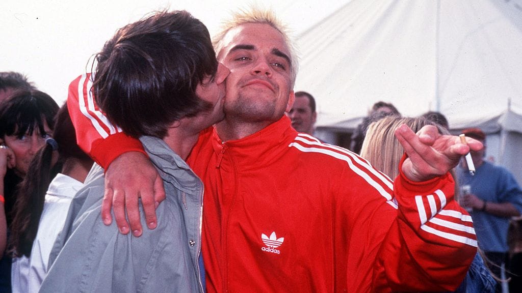 Liam Gallagher ja Robbie Williams Glastonbury 1995 2