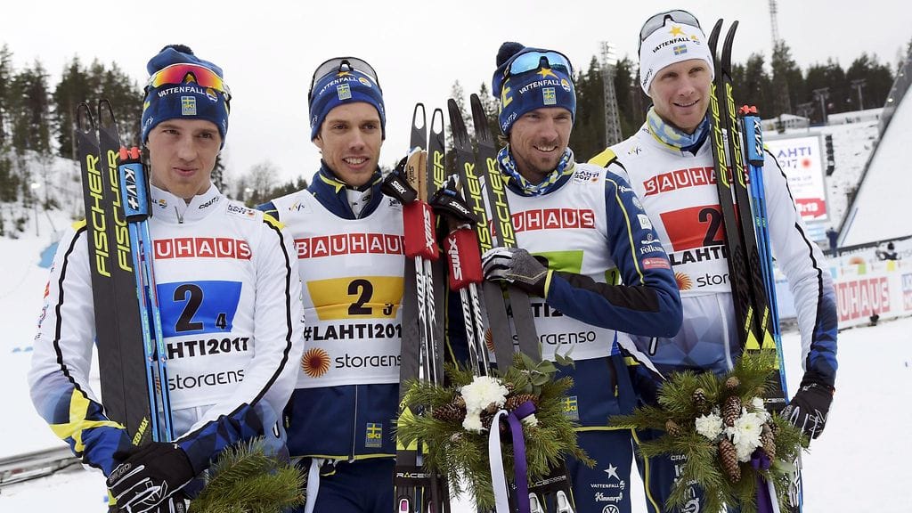 Ruotsin pronssiryhmä Calle Halfvarsson, Marcus Hellner, Johan Olsson ja Daniel Rickardsson.