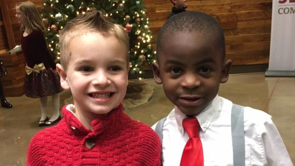 Jax ystävänsä Reddyn kanssa.